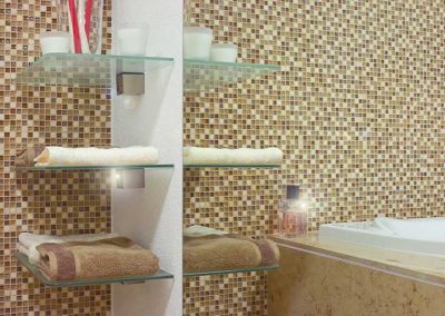 Mosaik und Marmor im Badezimmer vom Fliesenlegermeisterbetrieb Gregor Globisch in Augsburg